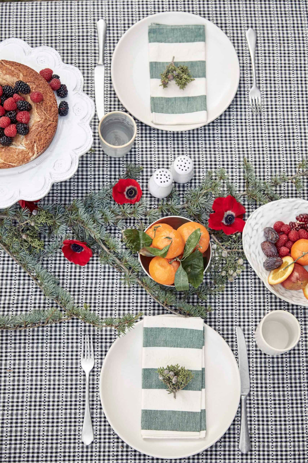 SOHO - Black Tablecloth