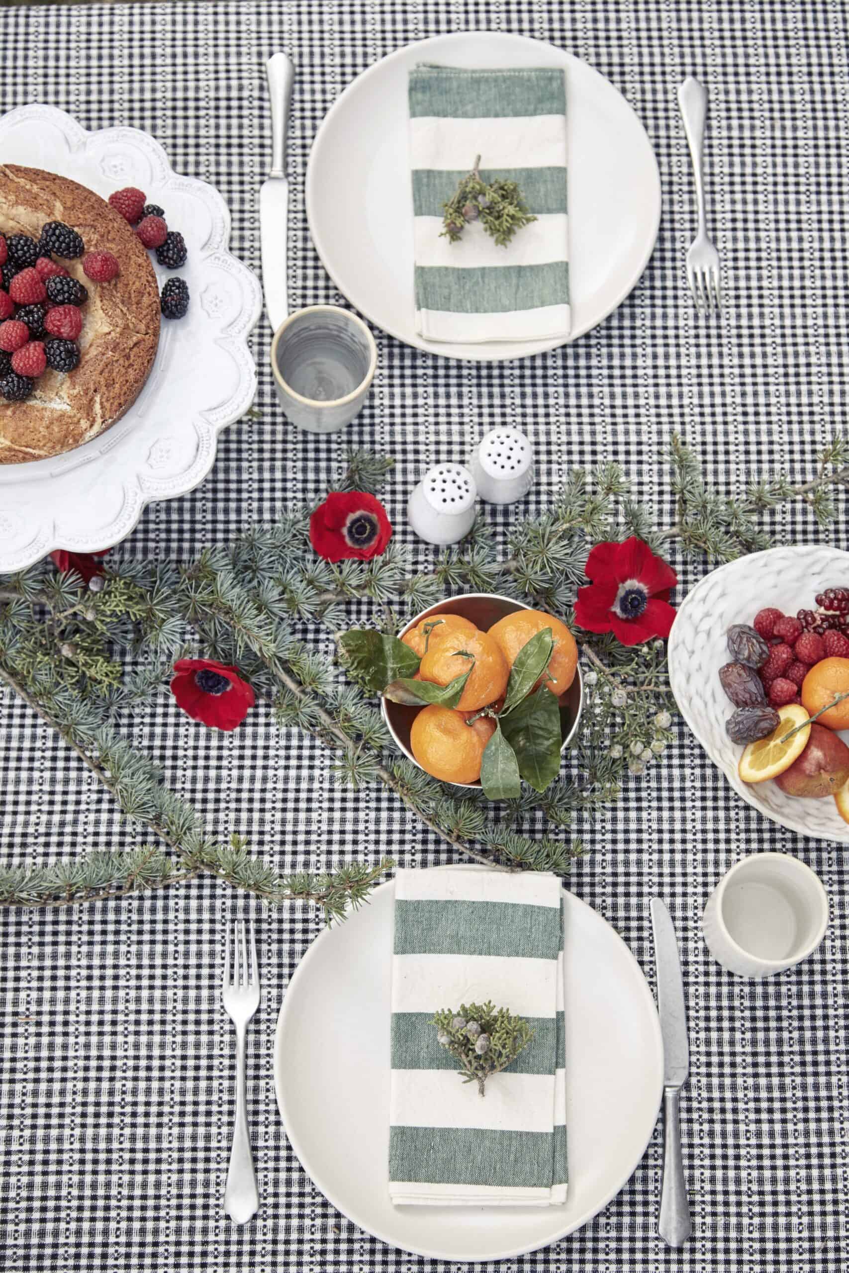 SOHO - Black Tablecloth