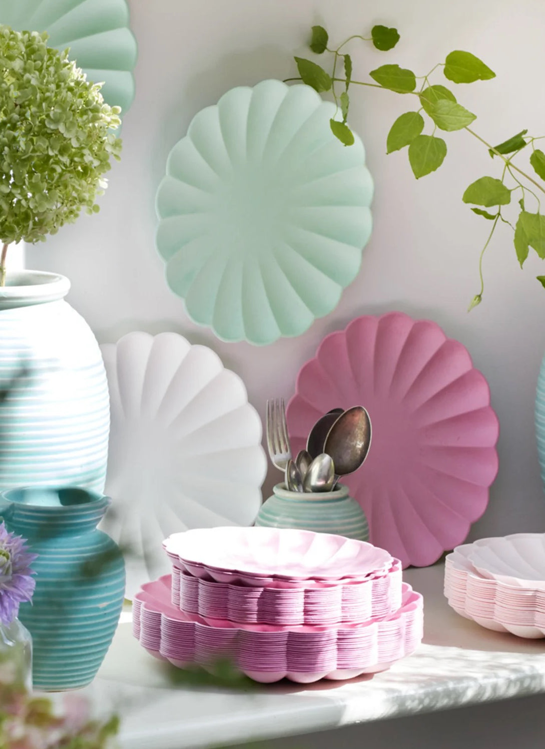 Large Bubblegum Pink Compostable Plates (x8)