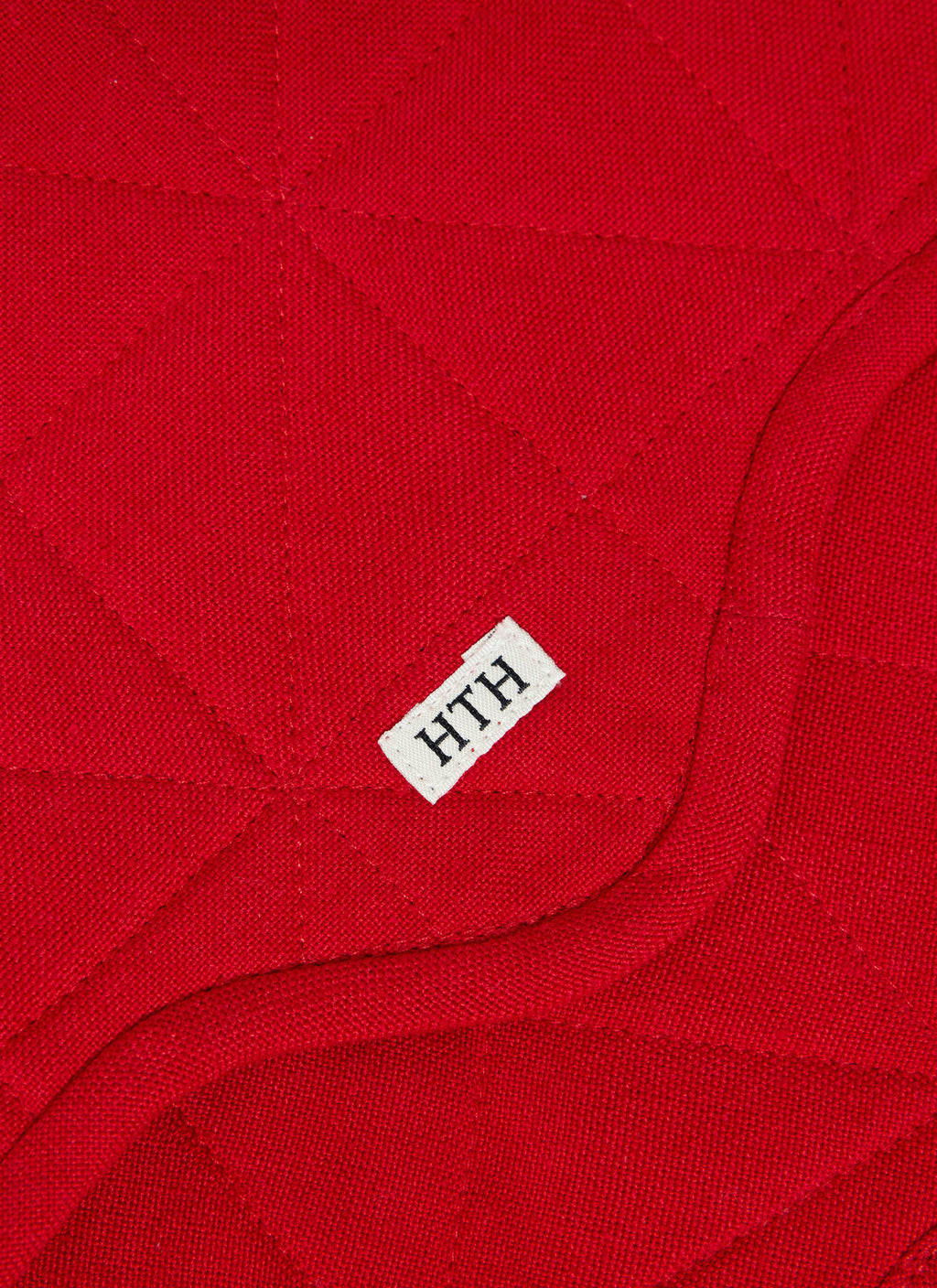 SOLID - Red Quilted Scallop Edge Placemat