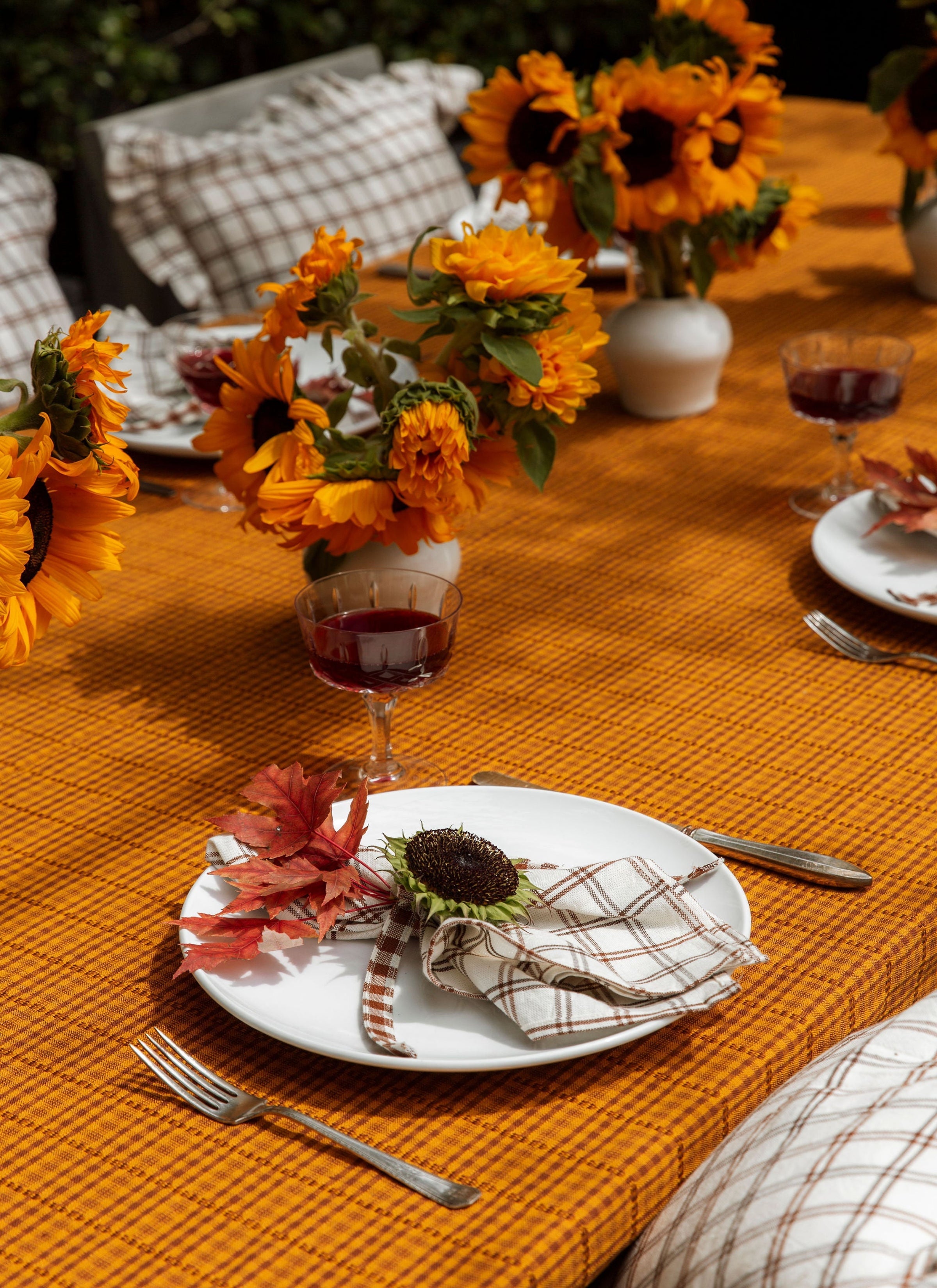 SOHO - Two Toned Amber Tablecloth