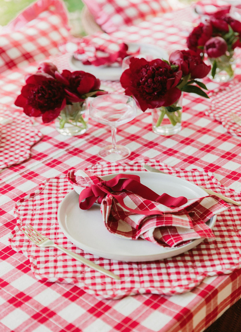 MINI GINGHAM - Red Scalloped Edge Placemat